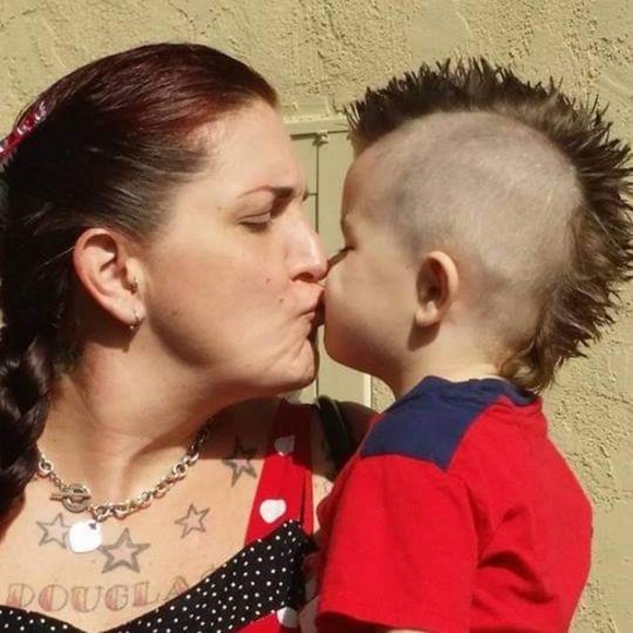 Meet your Posher, Amy - Picture 3 of 3